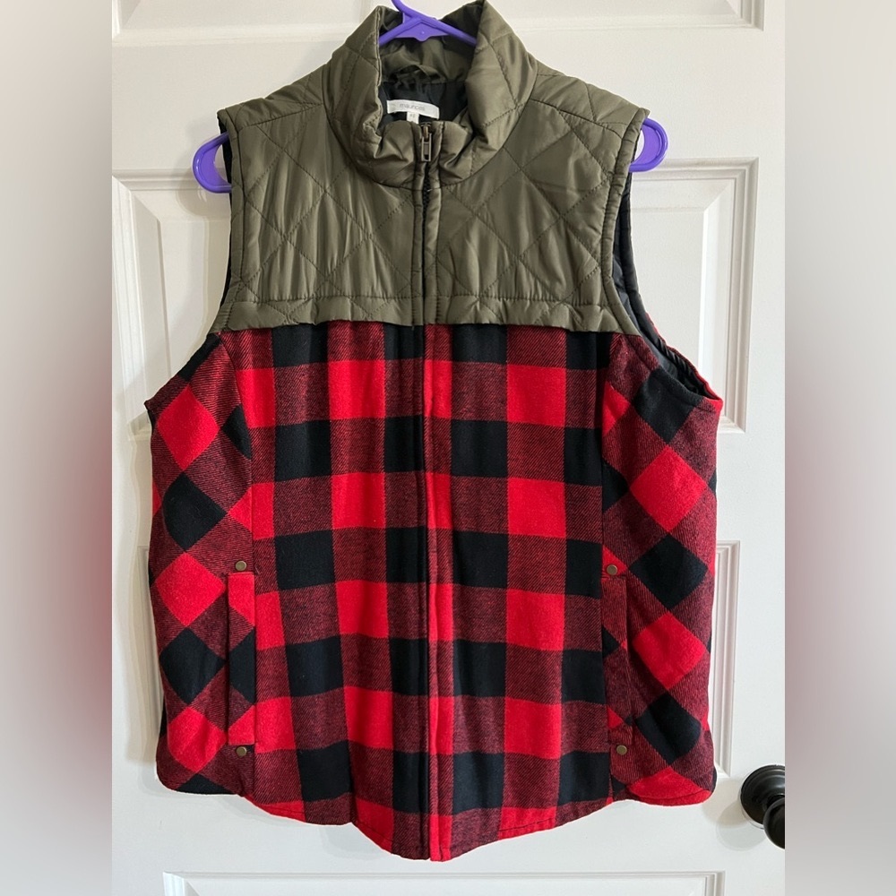 Red buffalo plaid Maurices brand vest
